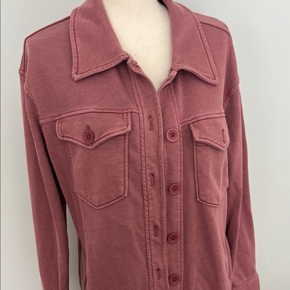 Shacket - Picture 2 of 5